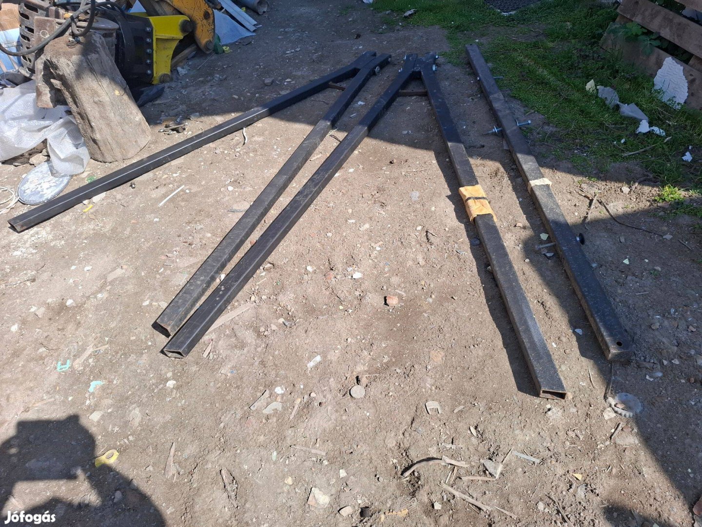 Motorkiemelő Állvány