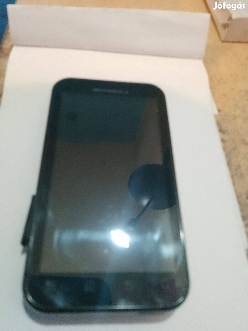Motorola Defy.Mb525.Alkatrésznek,dísz.stb