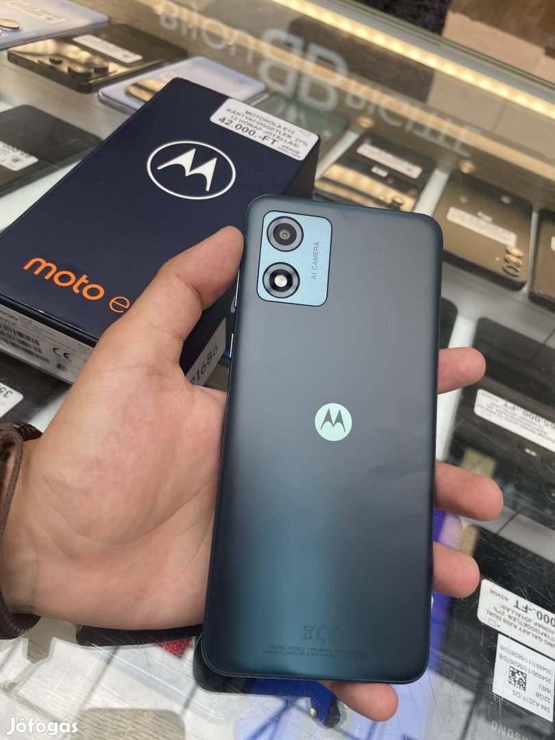 Motorola E13 12 hónap jótállással