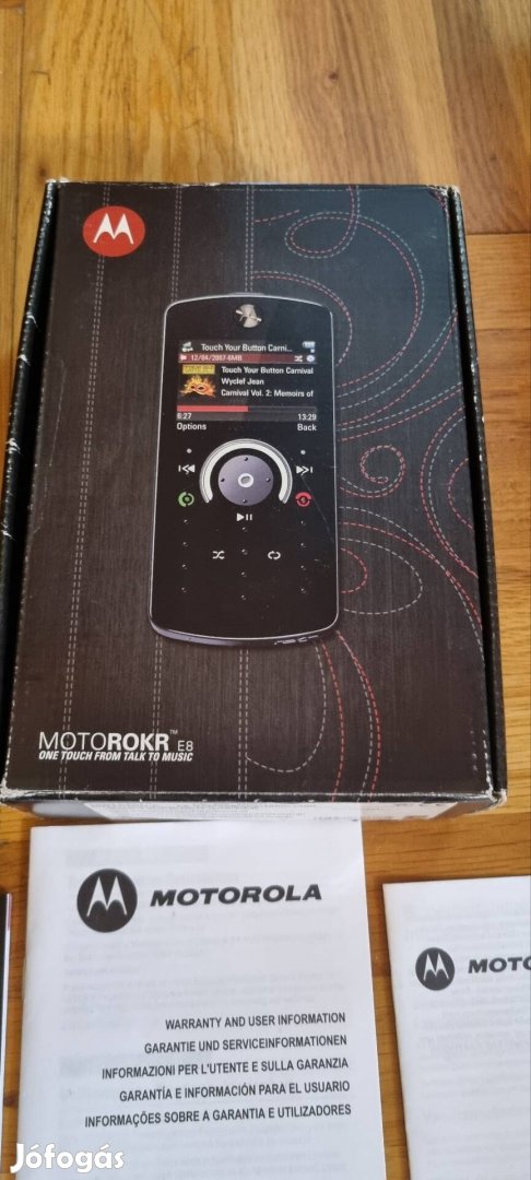 Motorola E8 mobiltelefon doboz 