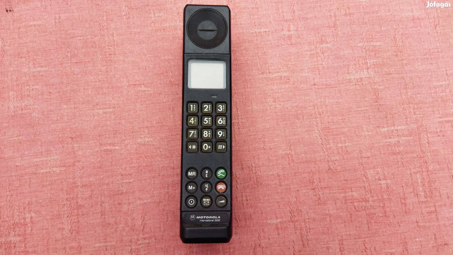 Motorola International 3200