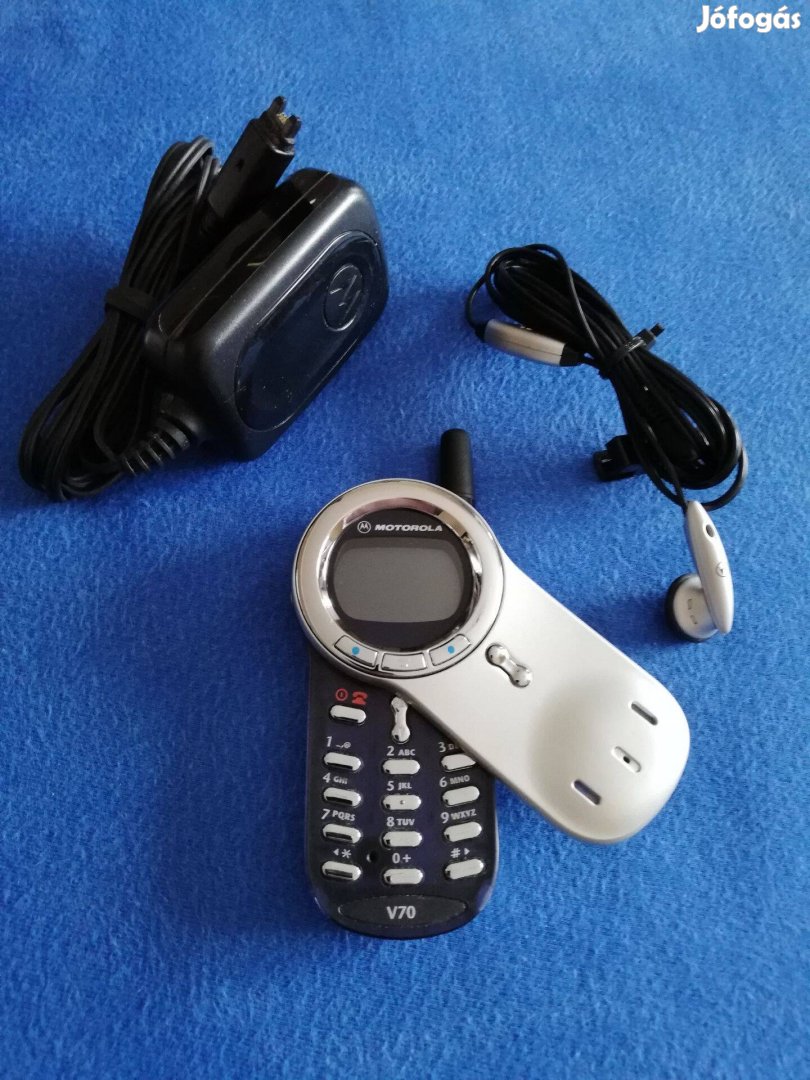 Motorola V70 retro luxus minimobil 2002-ből