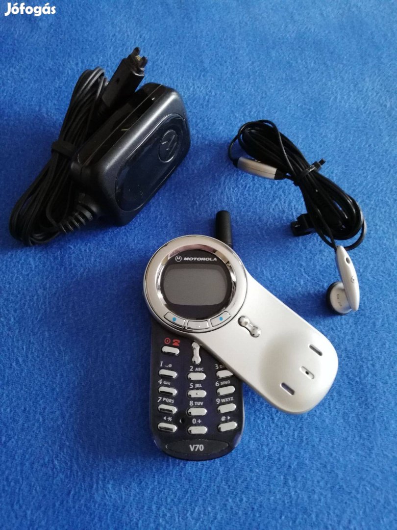 Motorola V70 retro luxusmobil 2002-ből