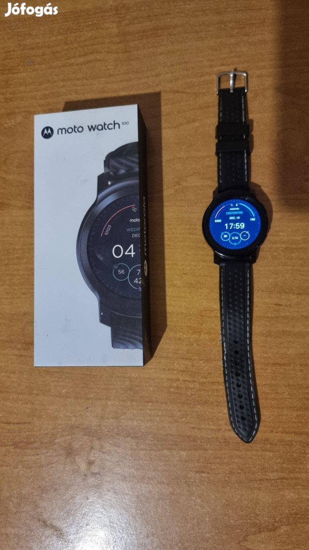 Motorola Watch 100 okos óra