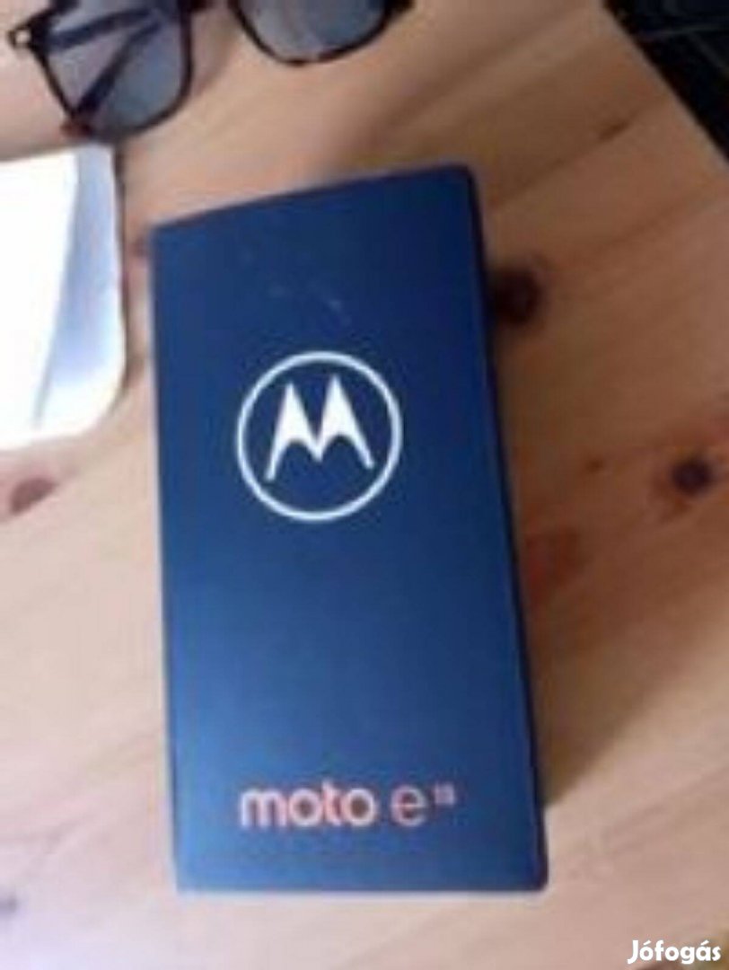 Motorola telefon, csomagolt, új, kitűnő ajándék