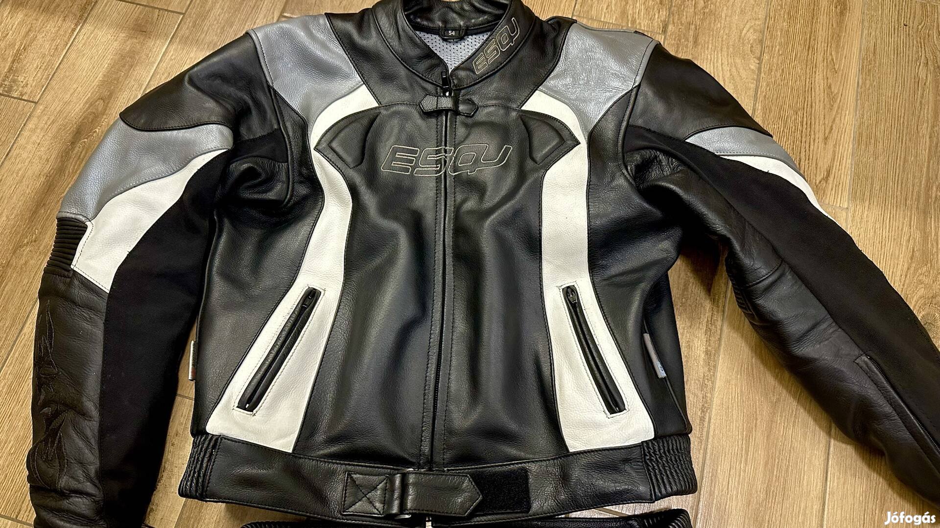 Motoros Bőrruha két részes, 57-es méret, újszerű
