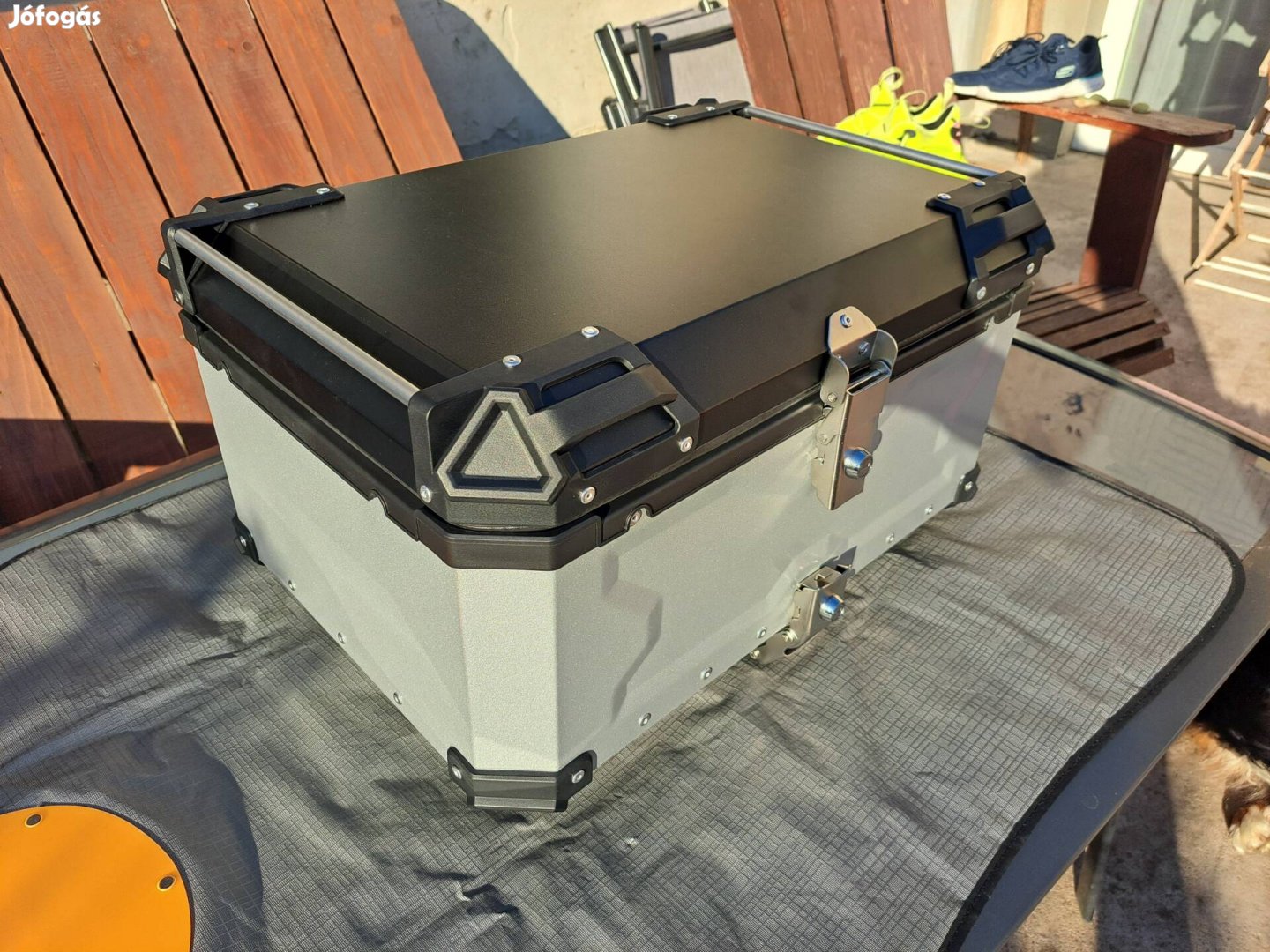 Motoros alumínium hátsó doboz top case 65l