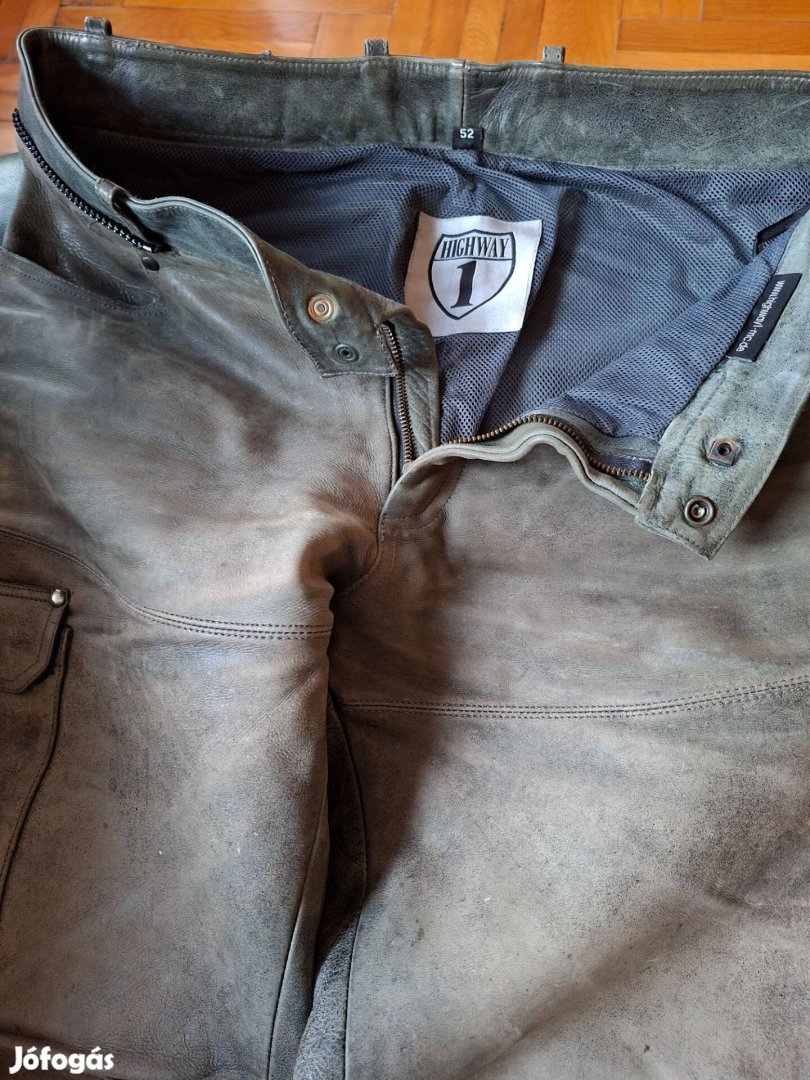 Motoros bőrnadrág