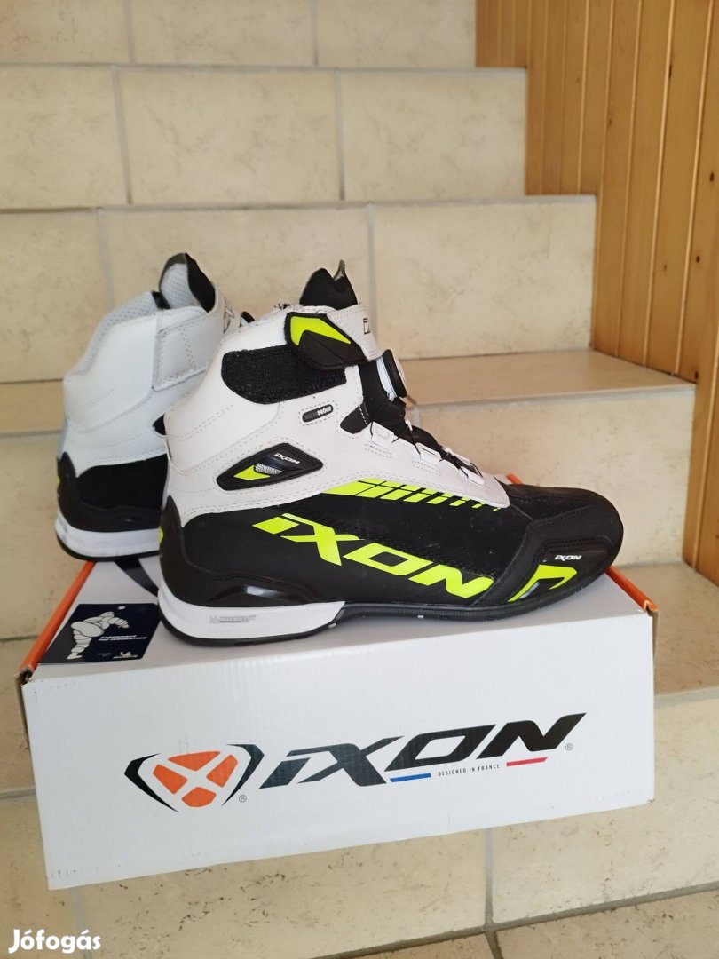 Motoros cipő (Ixon Bull)