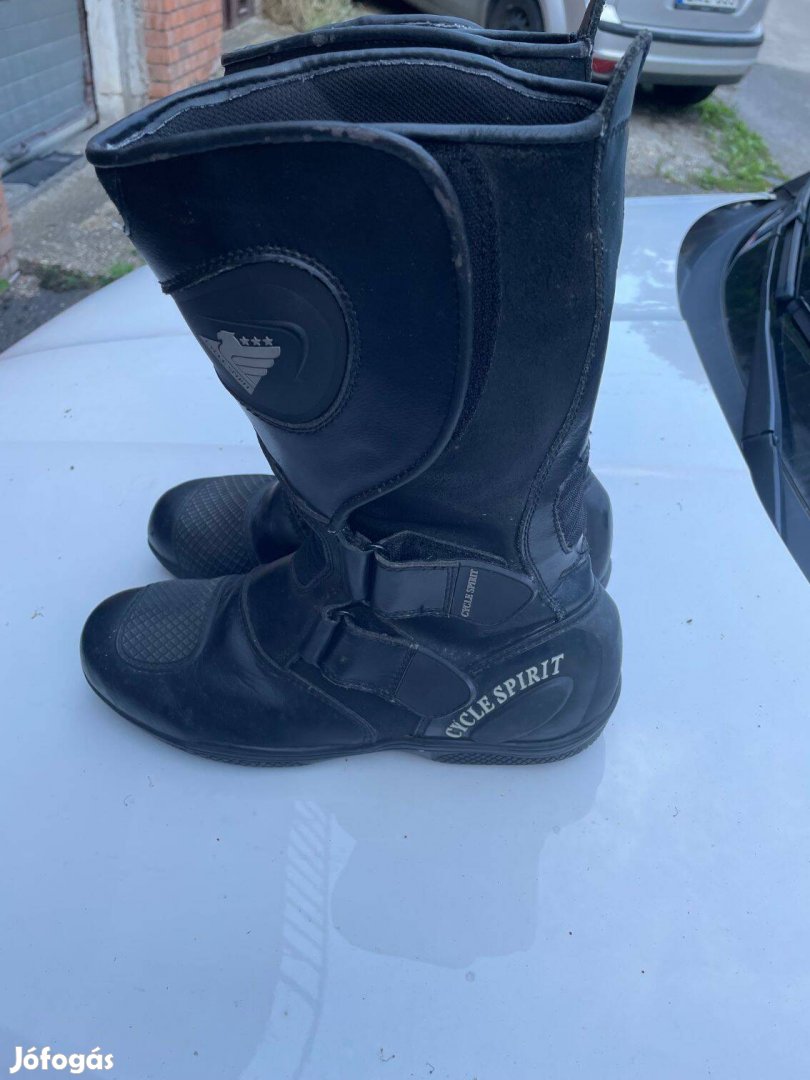 Motoros csizma 45-ös