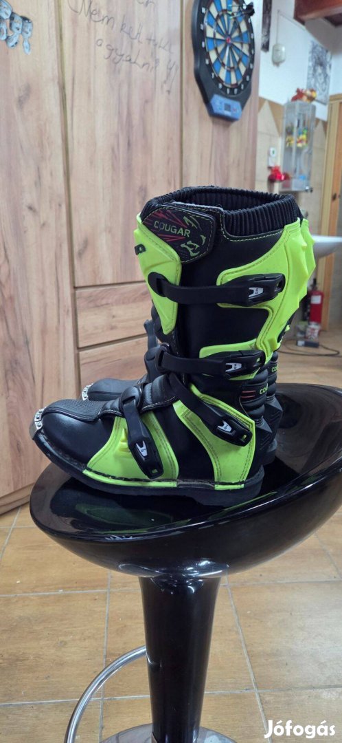 Motoros csizma ,38-as szép állapotban!