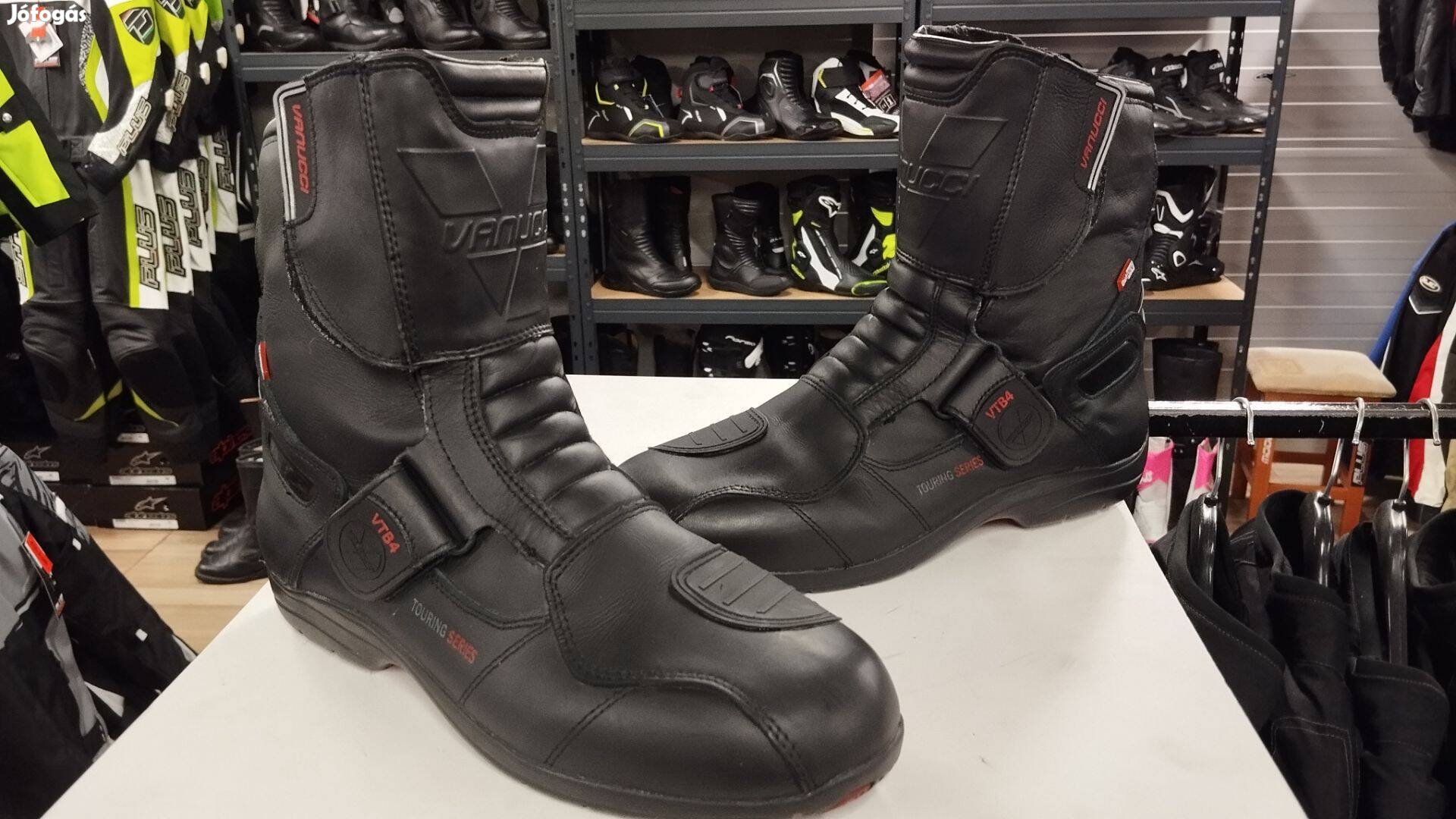 Motoros félszárú csizma / Vanucci / 45-ös Méret