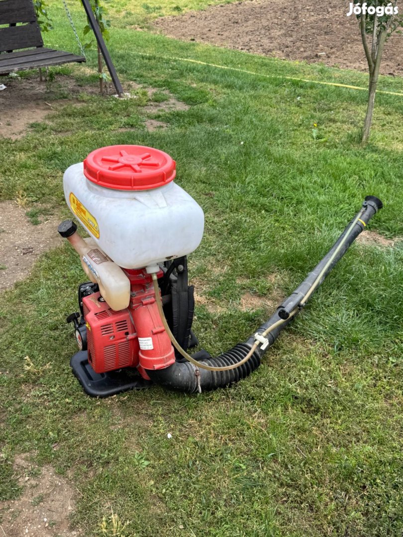 Motoros hátipermetező