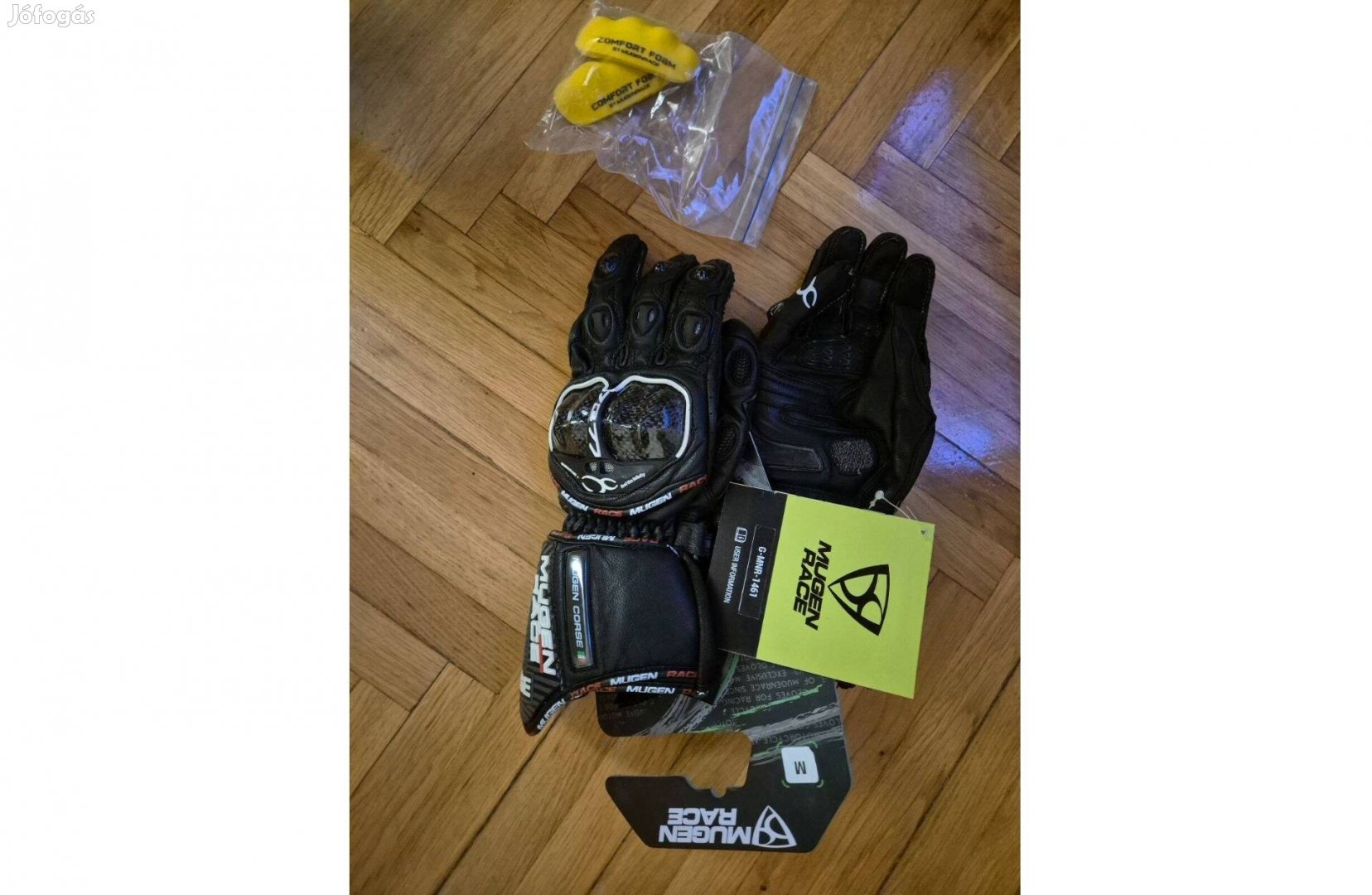 Motoros kesztyű