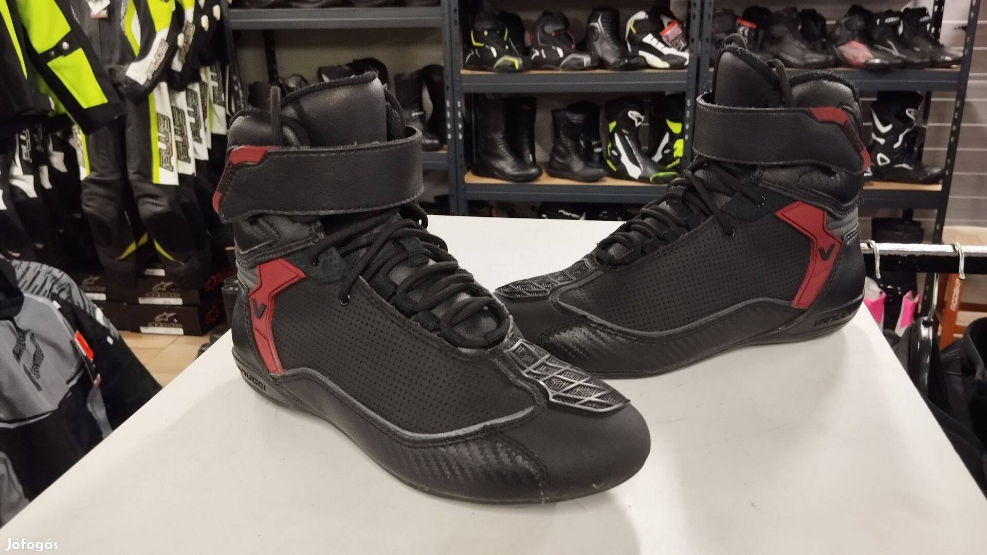 Motoros női cipő / Vanucci / 38-as Méret