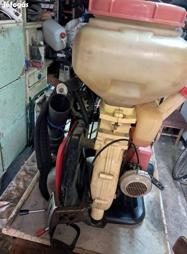 Motoros permetező