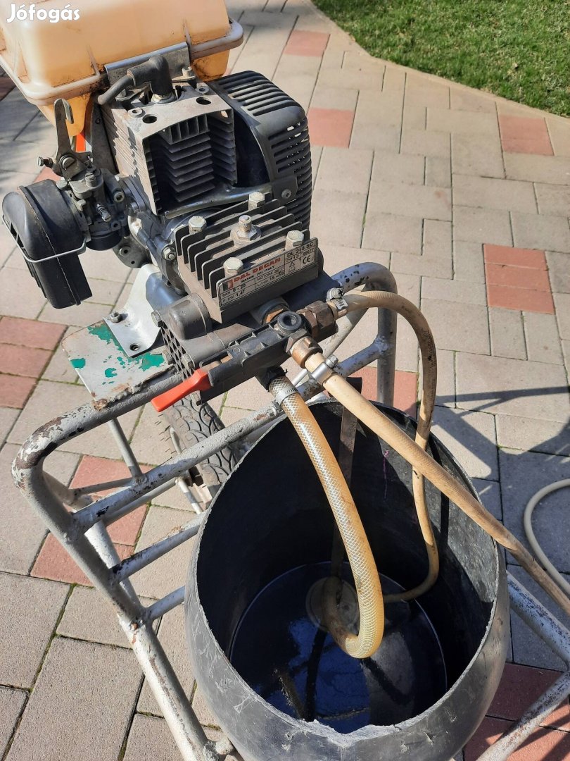 Motoros permetező talicskára szerelt