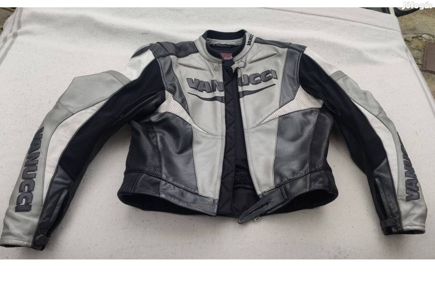 Motoros ruha eladó Vanucci 58-as, bőr,