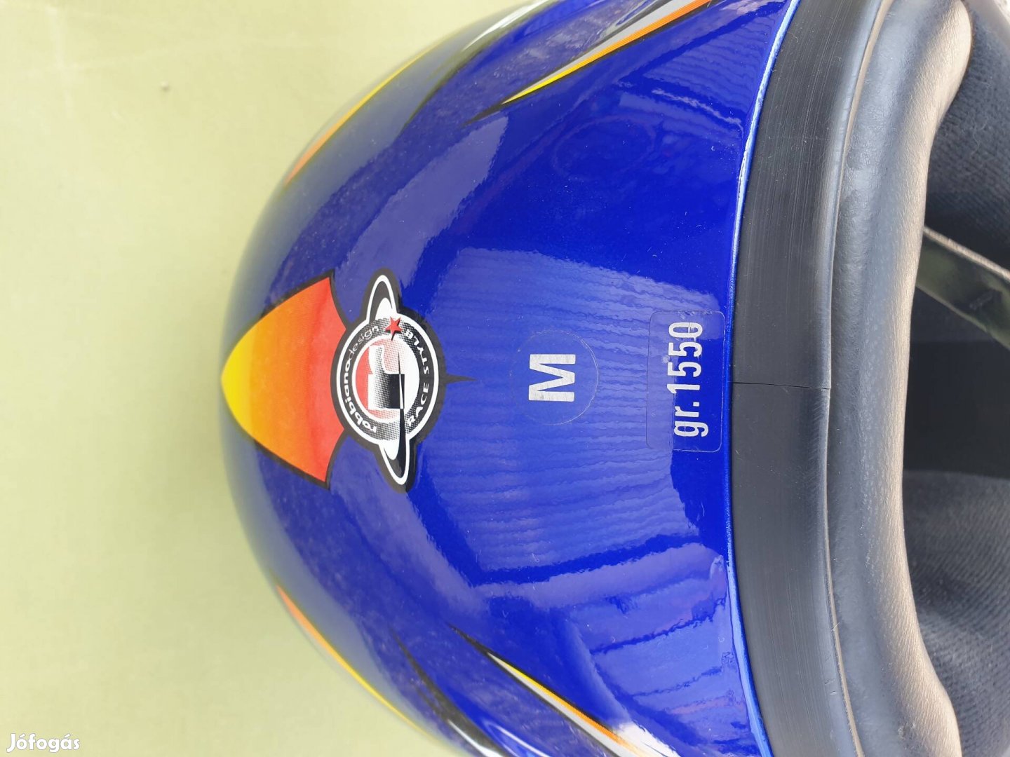 Motoros sisak M es újszerű állapotban 