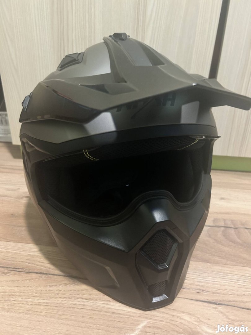 Motoros sisak lehajtható plexivel M es méretű szétszerelhető