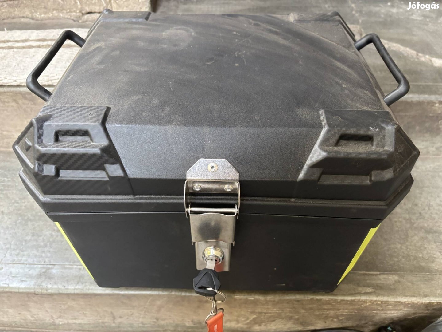 Motoros túradoboz 
