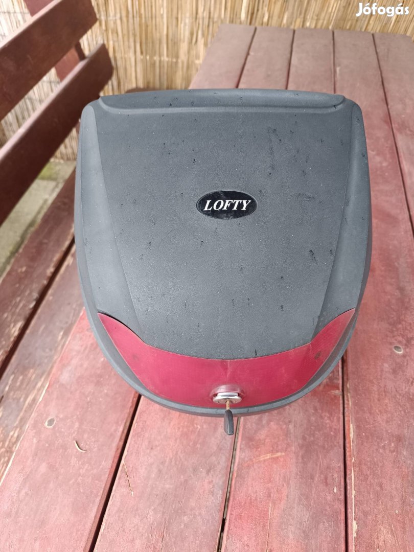 Motorra szerelhető univerzális hátsó doboz/ koffer 