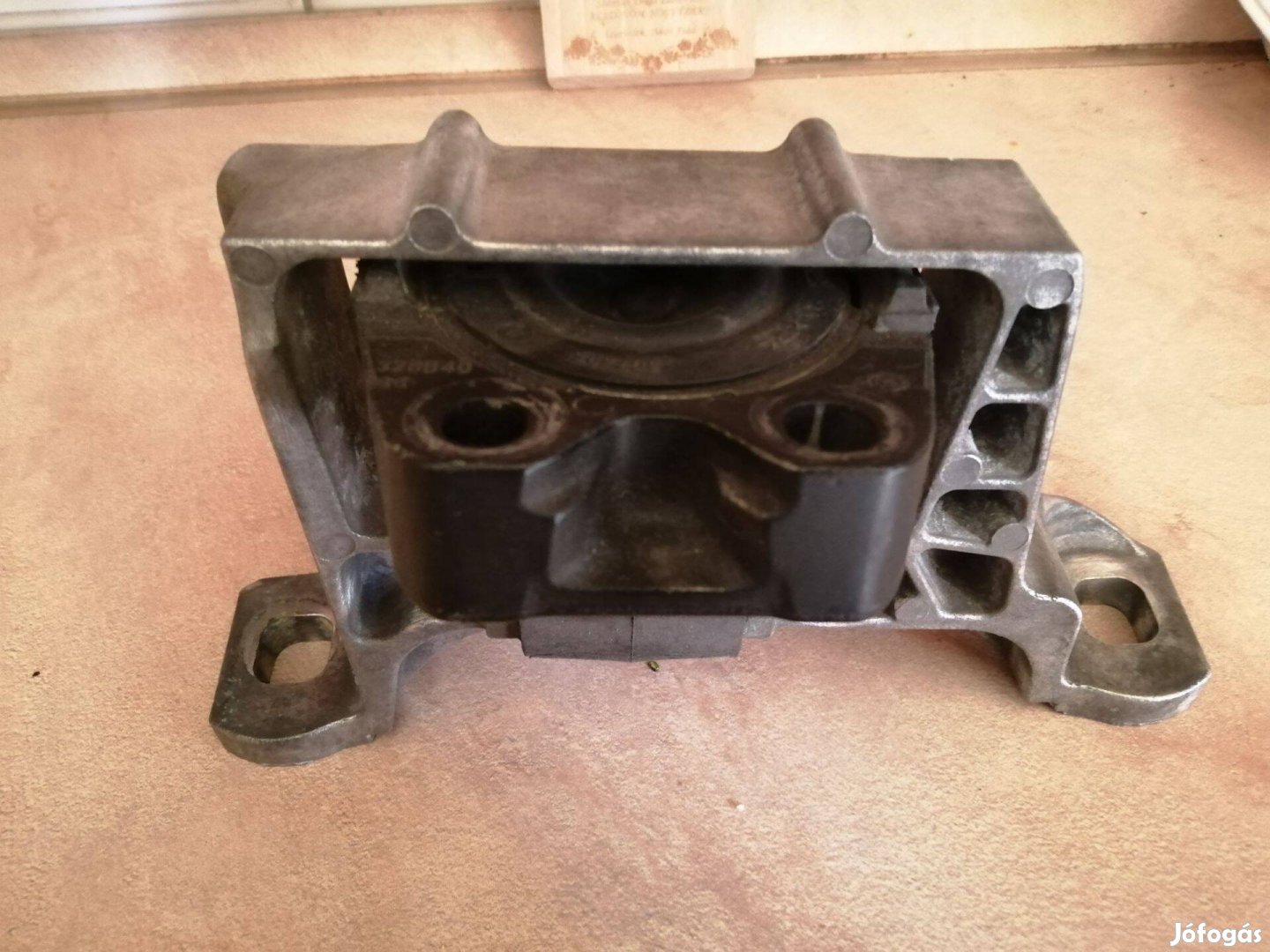Motortartó bak