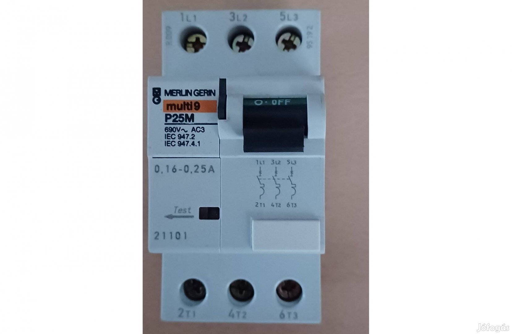 Motorvédő kapcsoló