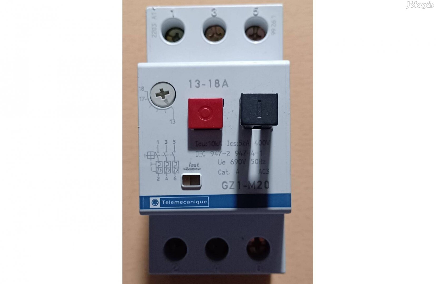 Motorvédő kapcsoló