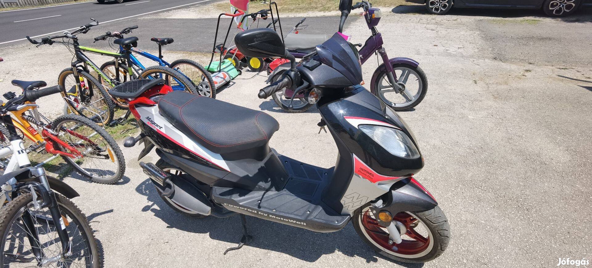 Motowell Magnet Sport robogó