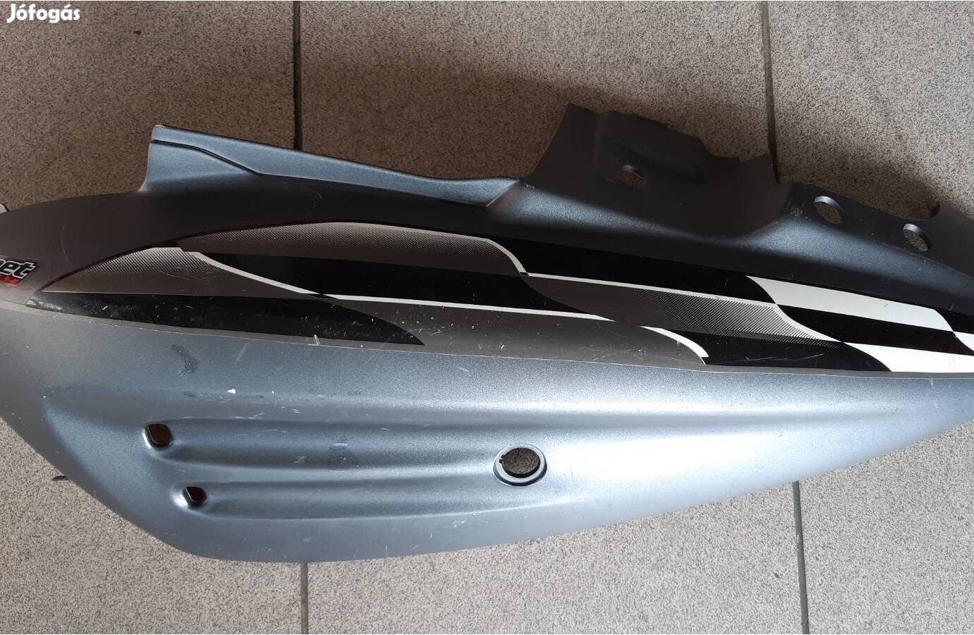Motowell Magnet ülés alatti idom bal