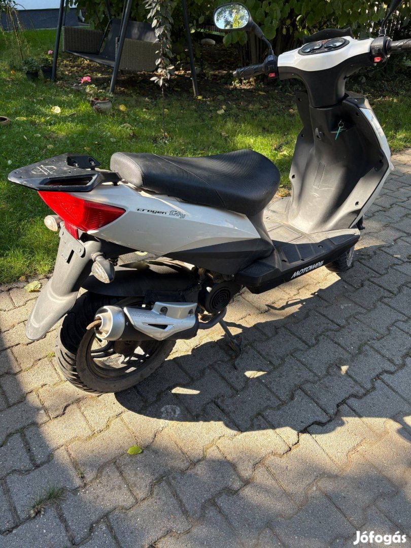 Motowell segédmotor
