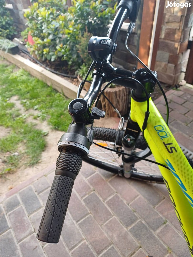 Mountain bike(MTB) kerékpár ST 100, 26