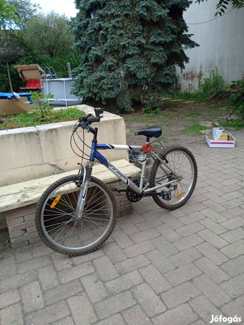 Mounten Bike 24"-es alu vázas, teleszkópos fiú bicikli