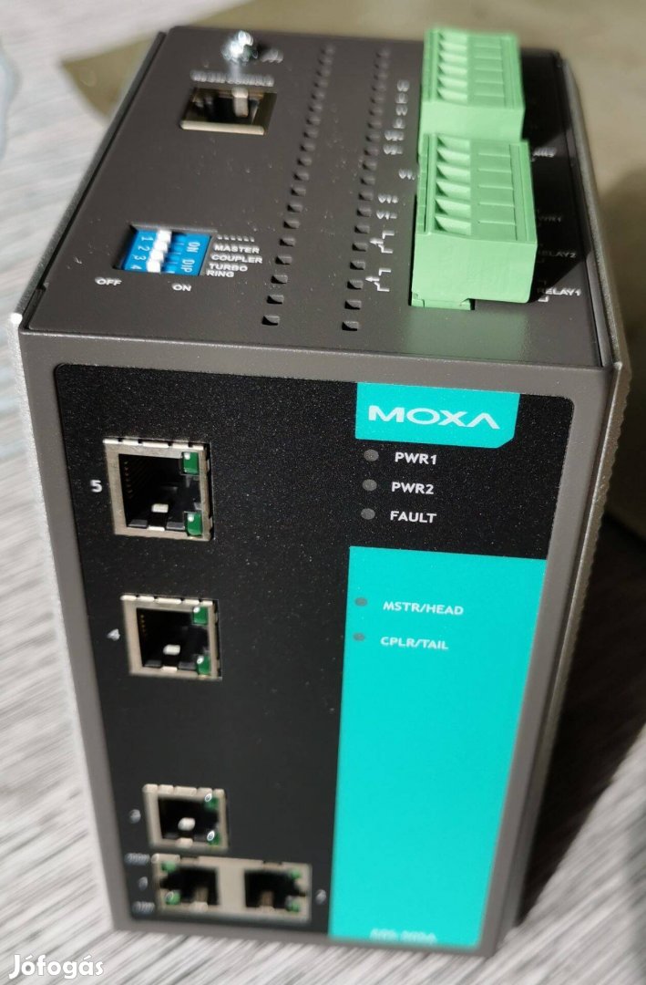 Moxa EDS-505A menedzselhető switch