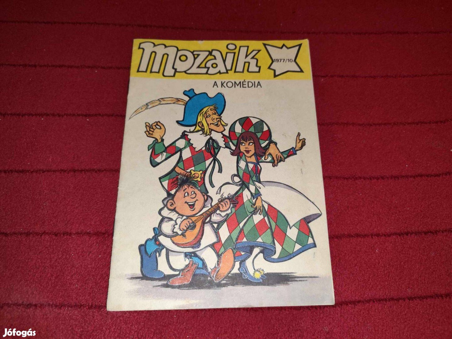 Mozaik 1977/10 (cruzával körberajzolt borító)