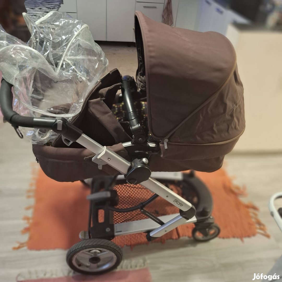 Mózes kosaras babakocsi sport részre is átalakítható