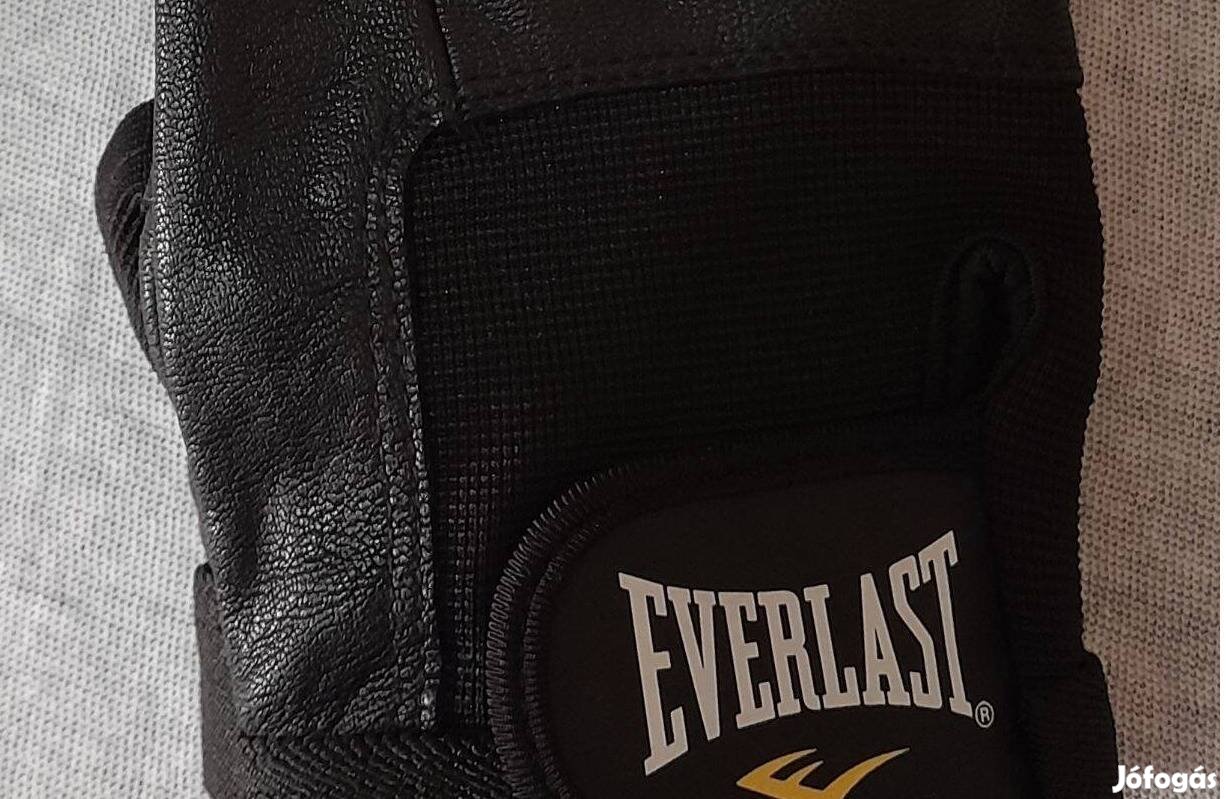 Mpact és Everlast kerékpáros kesztyűk, közepes méret