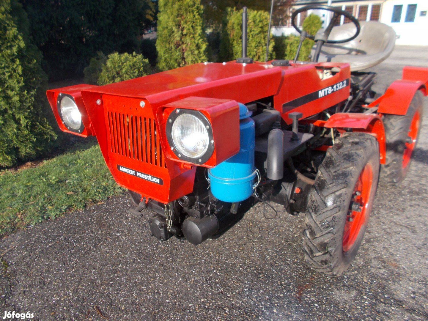 Mt8 2 hengeres kistraktor