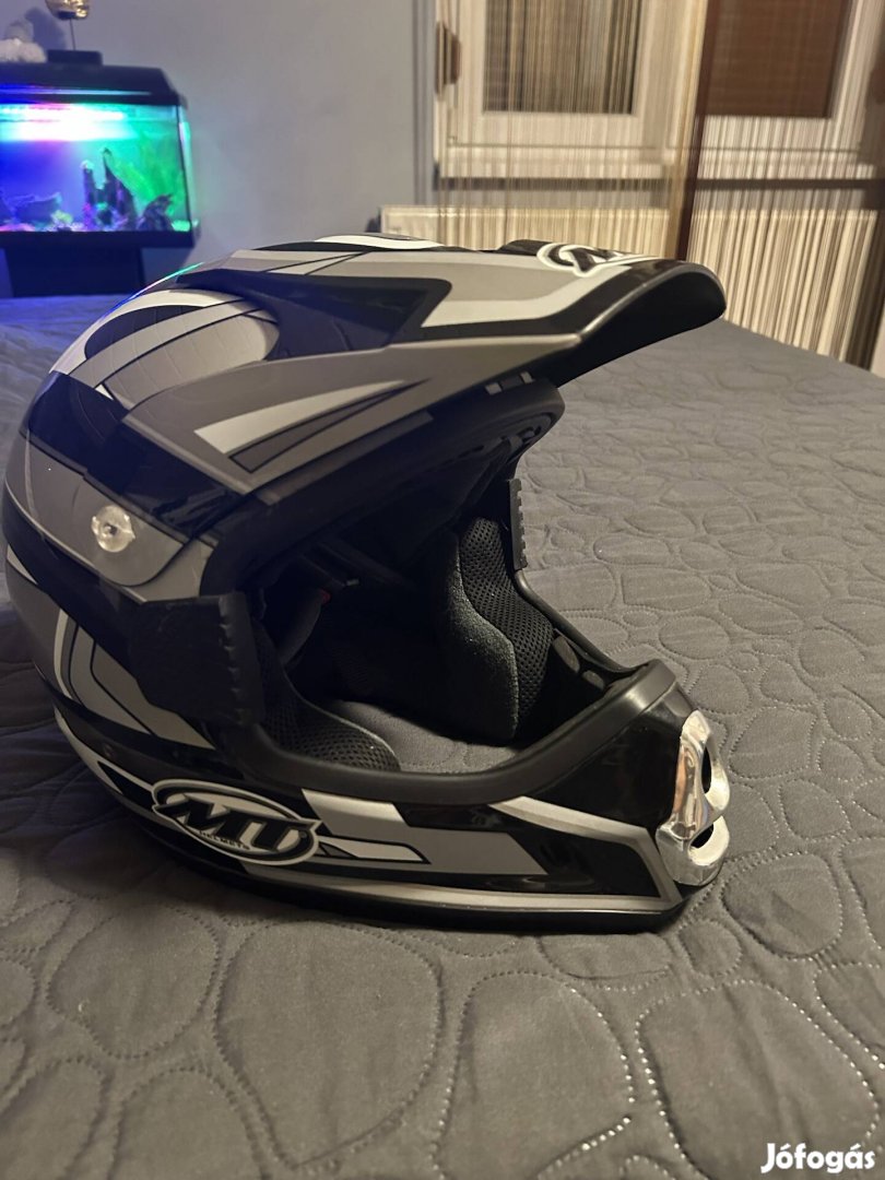 Mt helmets bukó sisak