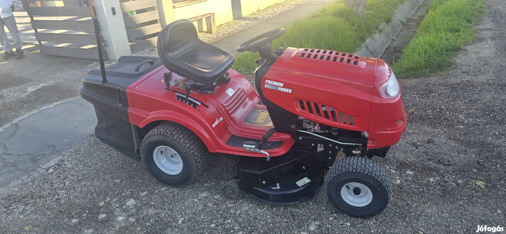 Mtd fűnyiró traktor 17.5 lóerös