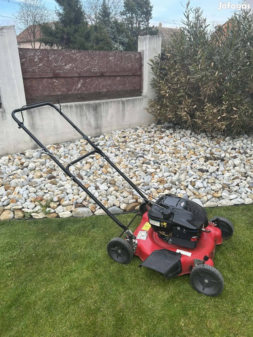 Mtd oldaltkidobós fűnyíró eladó