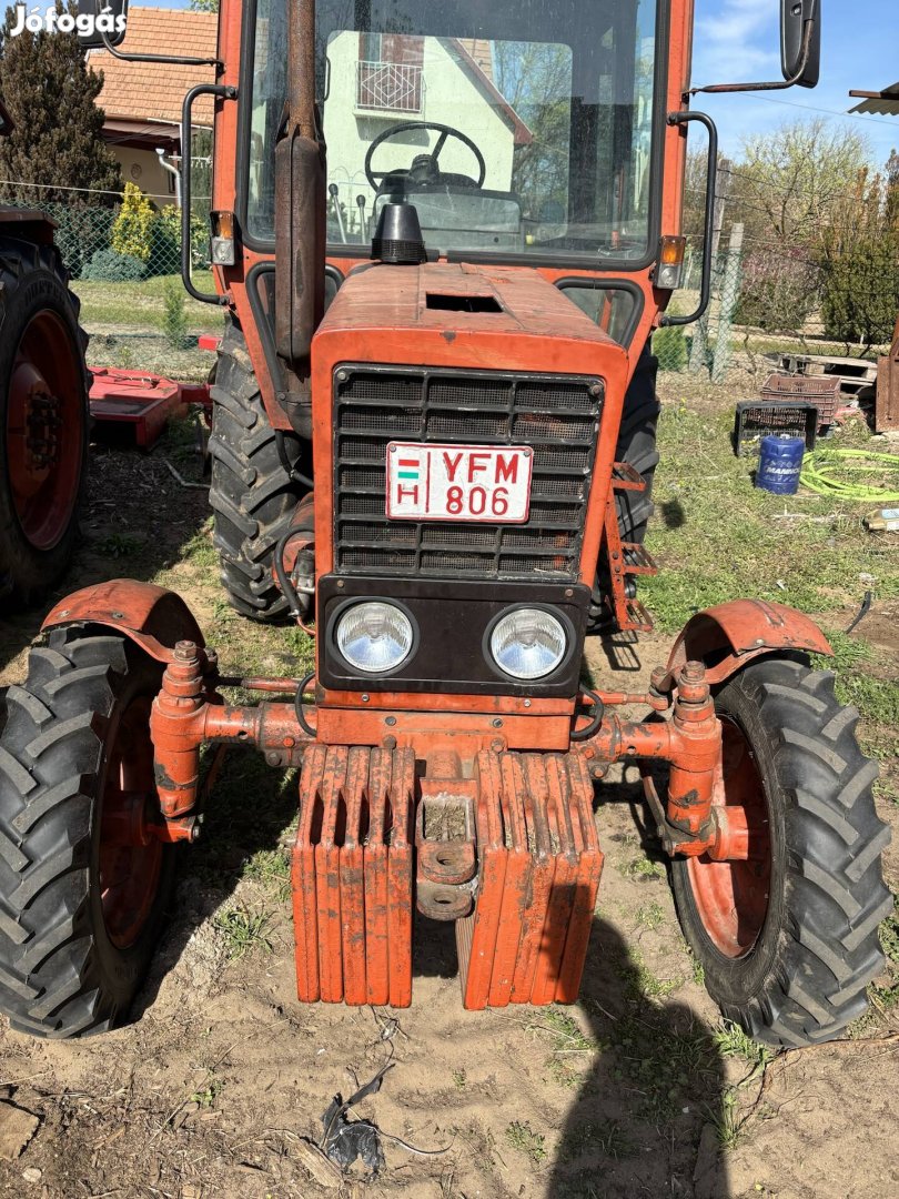 Mtz 550 E traktor es munkagepei