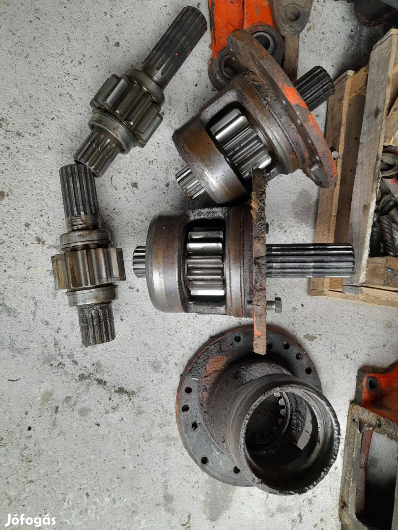 Mtz 80-82-820as eredeti féktengely alkatrész eladó