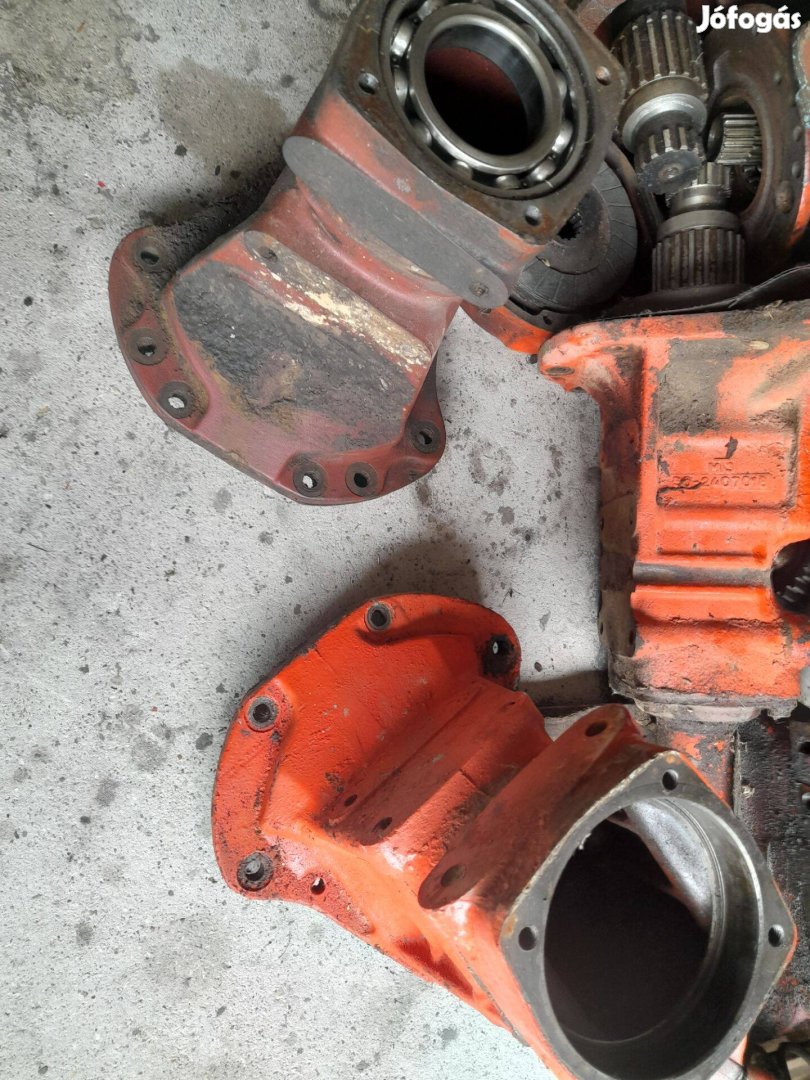 Mtz 80-82-820as hátsó féltengelyház alkatrész eladó Zala megye