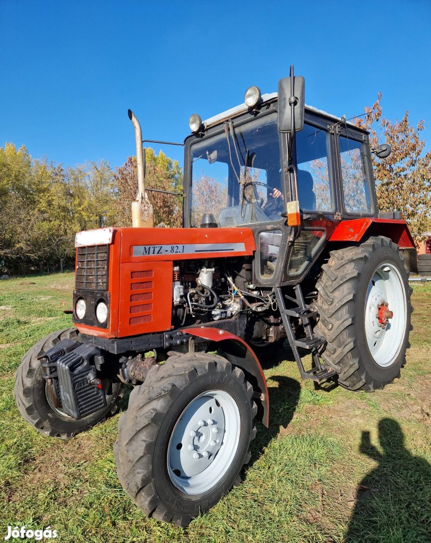 Mtz 820 klímás traktor 