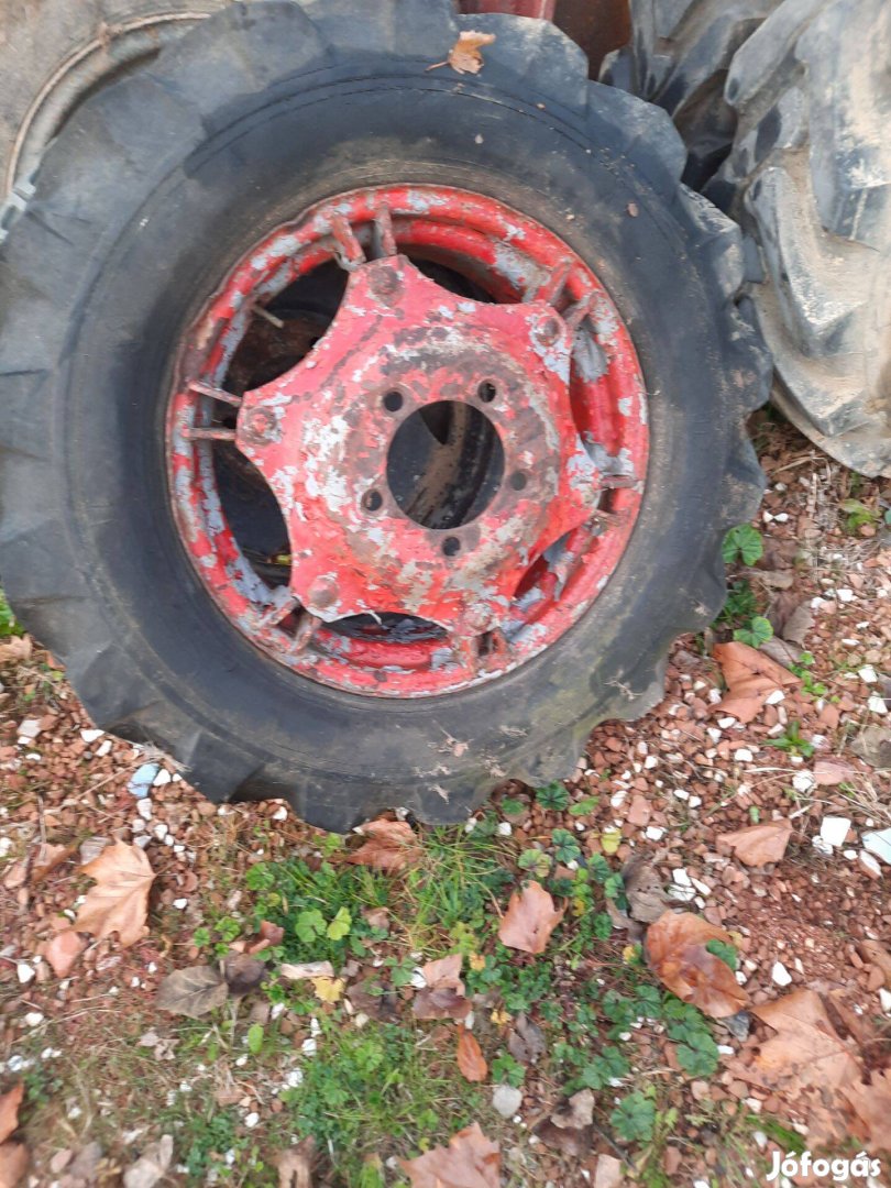Mtz 82 első gumi,felni