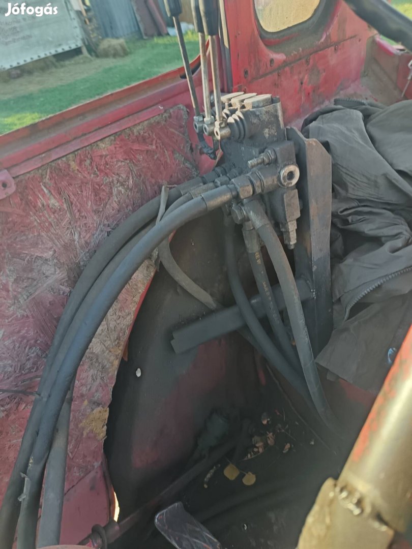 Mtz 82 kisfülkés 