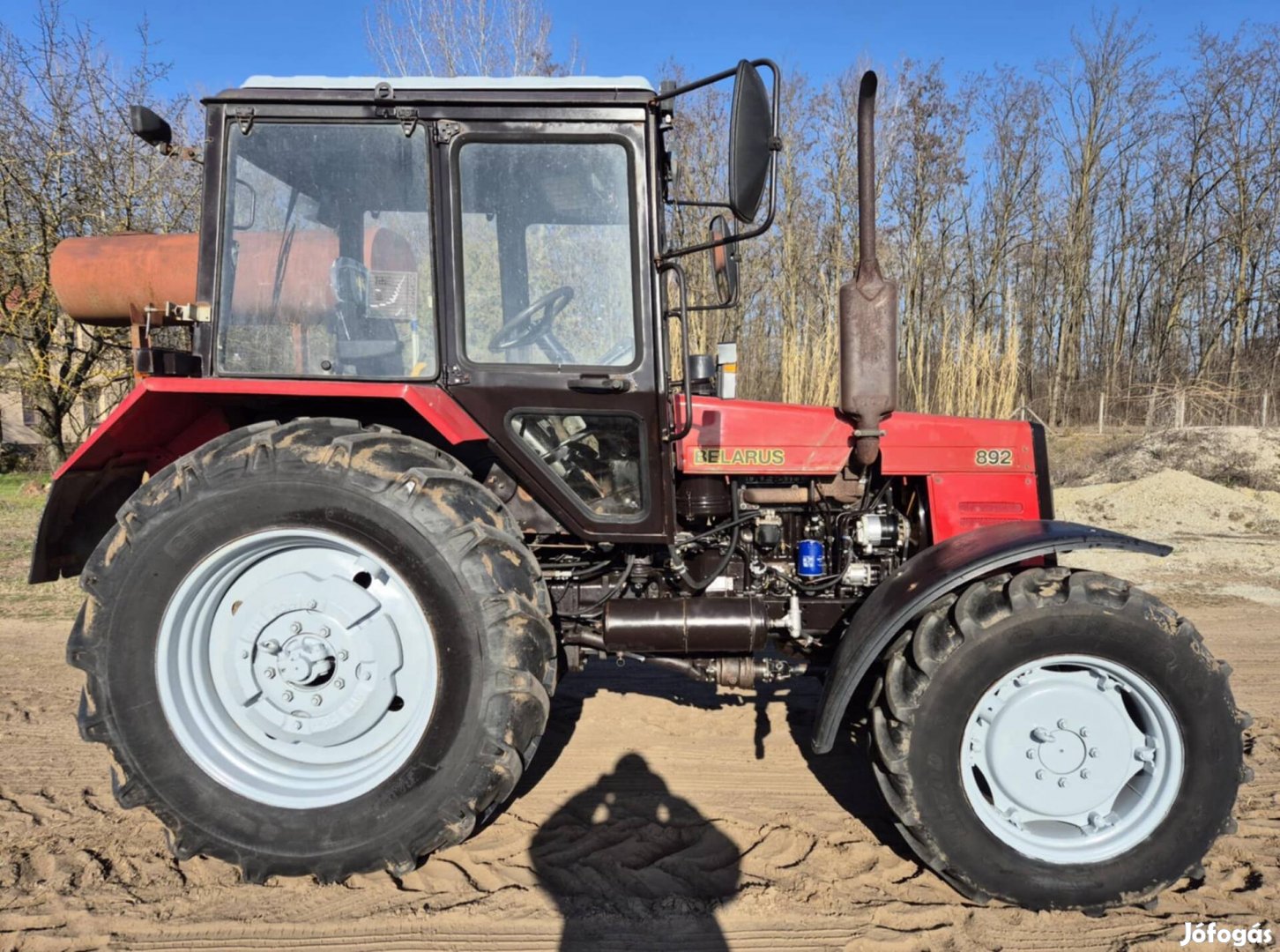 Mtz 892.2 új gumikkal 