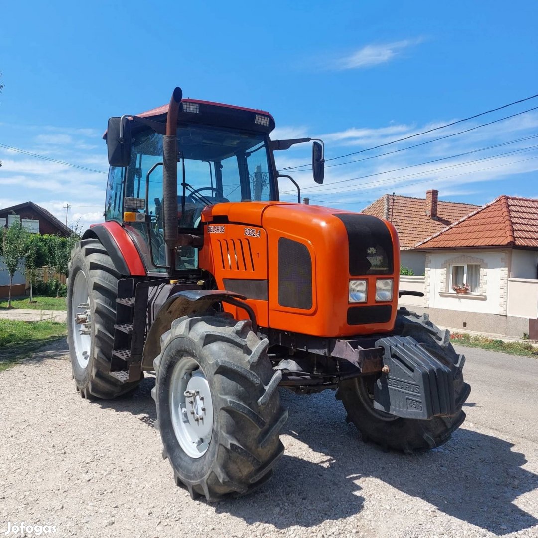 Mtz Belarus 2022.4. 225 LE